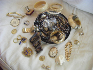 classic and timeless jewelry